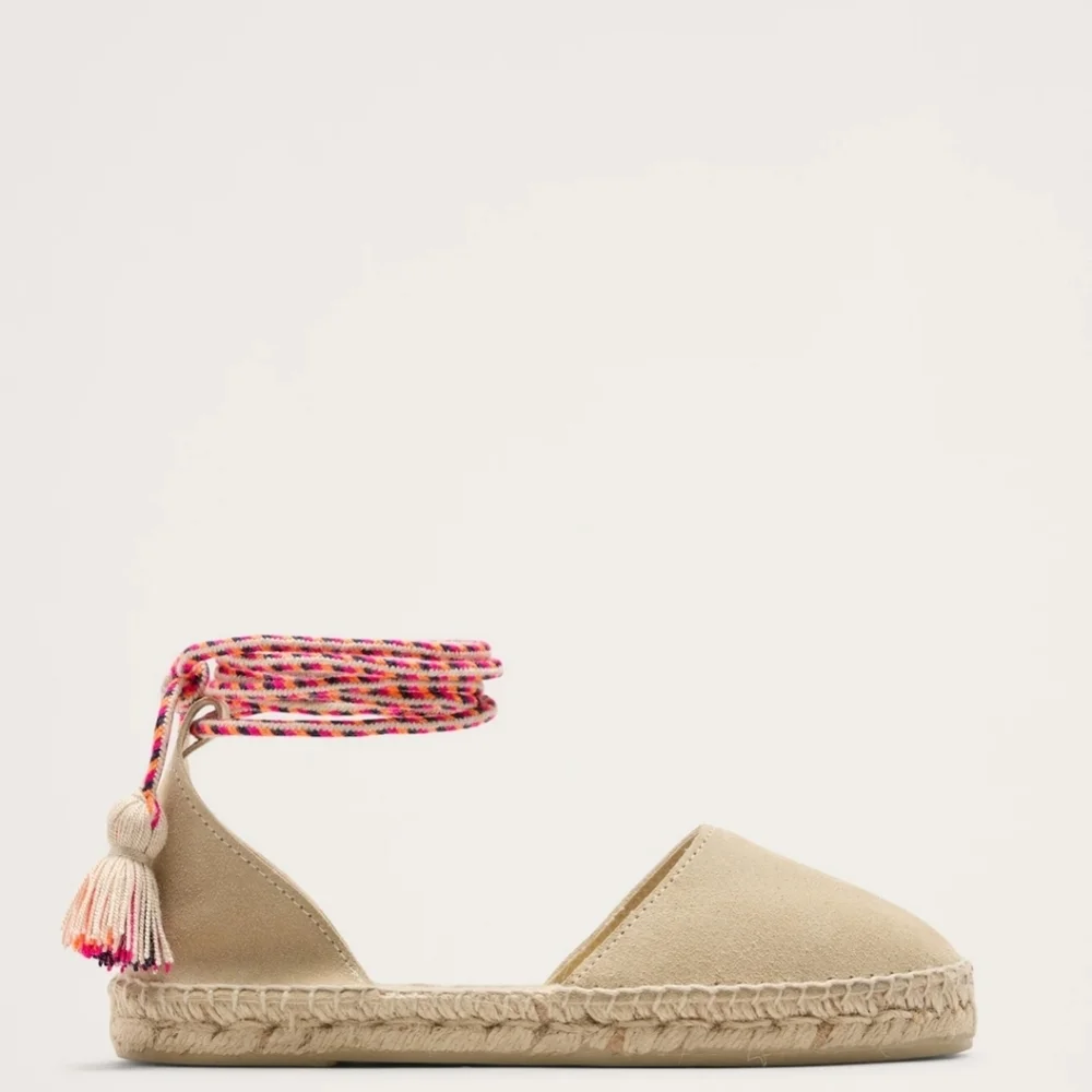 NIB Valenciana Flat Espadrille with Pom-Pom Size 8.5 In Ecru by Guanábana